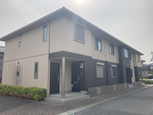 ヴィラーム アウリンコの物件外観写真